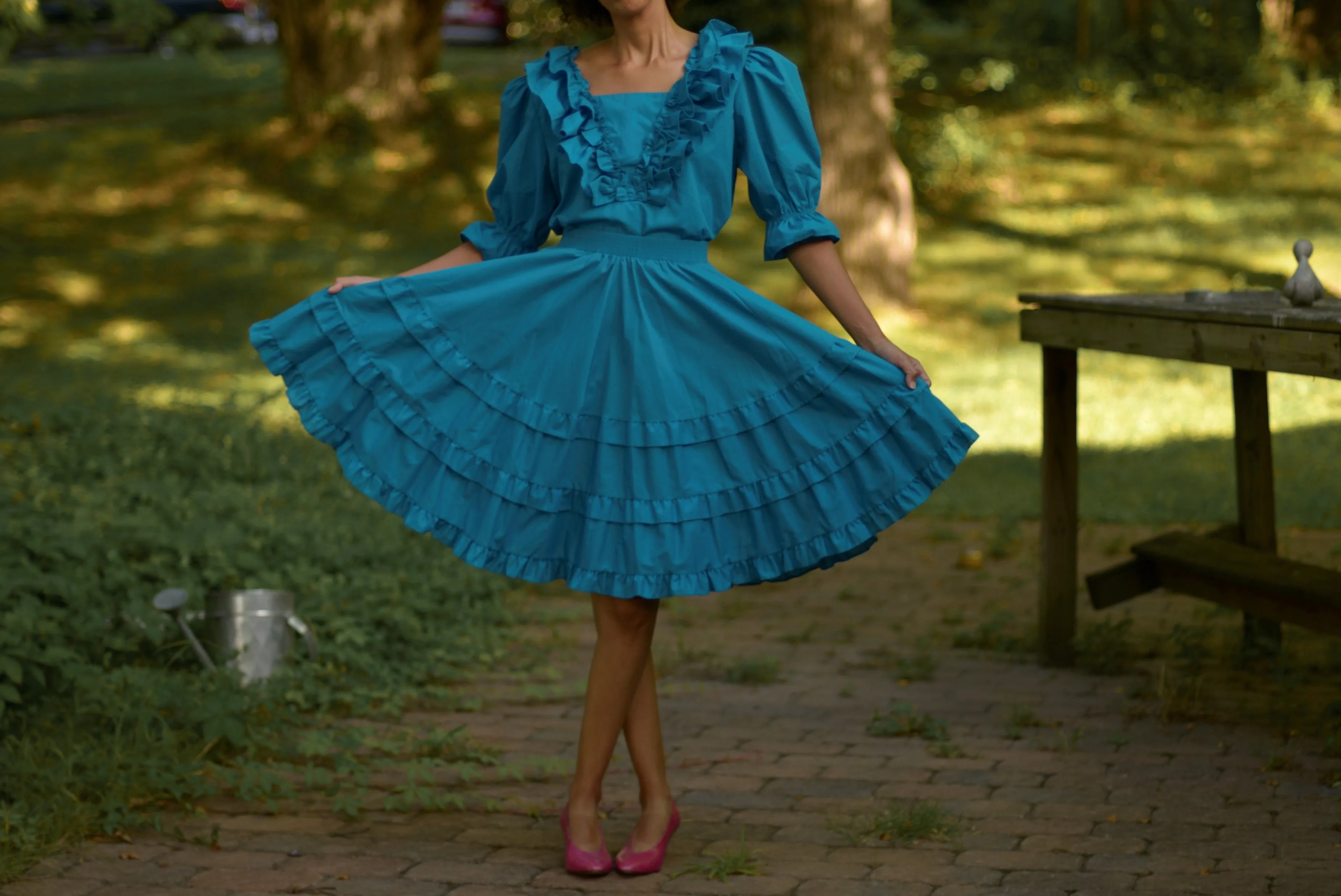 1970s teal cotton ruffled full skirt set with puff sleeve, fits up to large