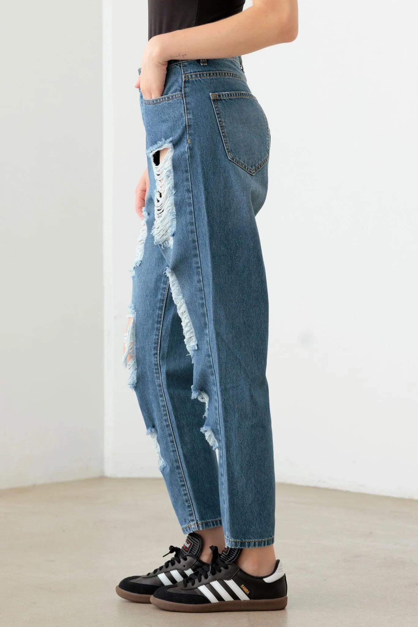 Destroyed High Waist Mom Style Fit Jeans