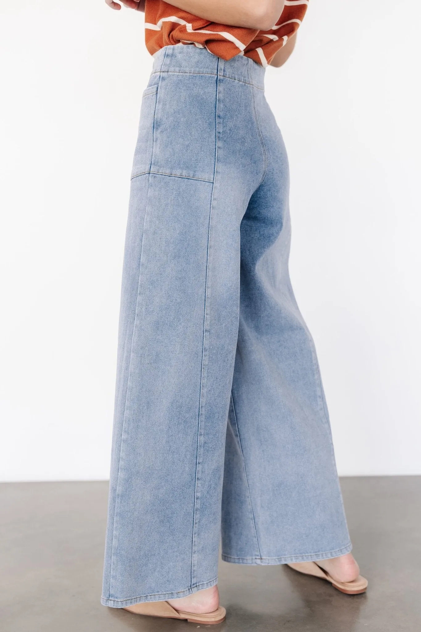 Emmi Mid Rise Wide Leg Jeans | Medium Wash