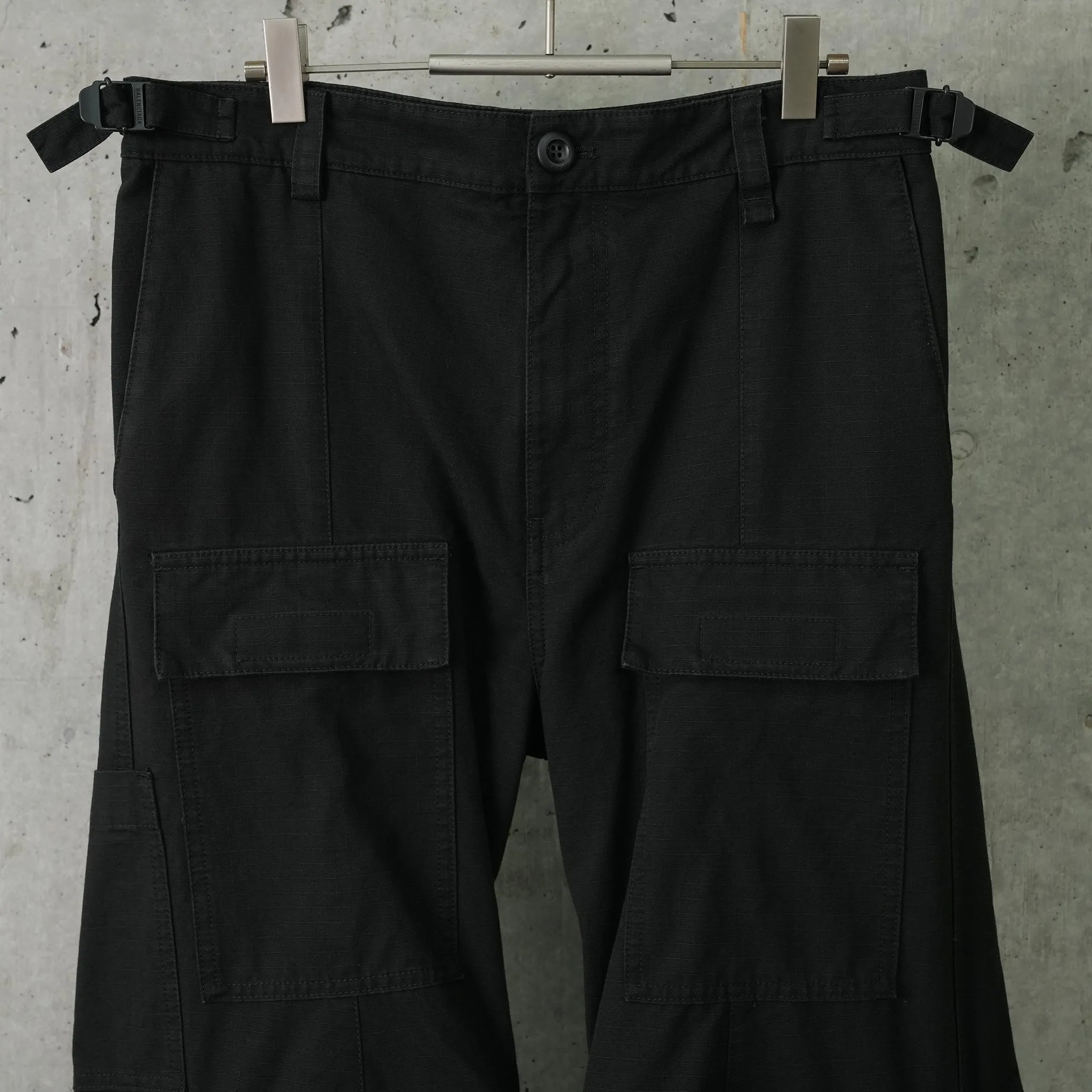 FLARED CARGO PANTS / 1000:BLACK