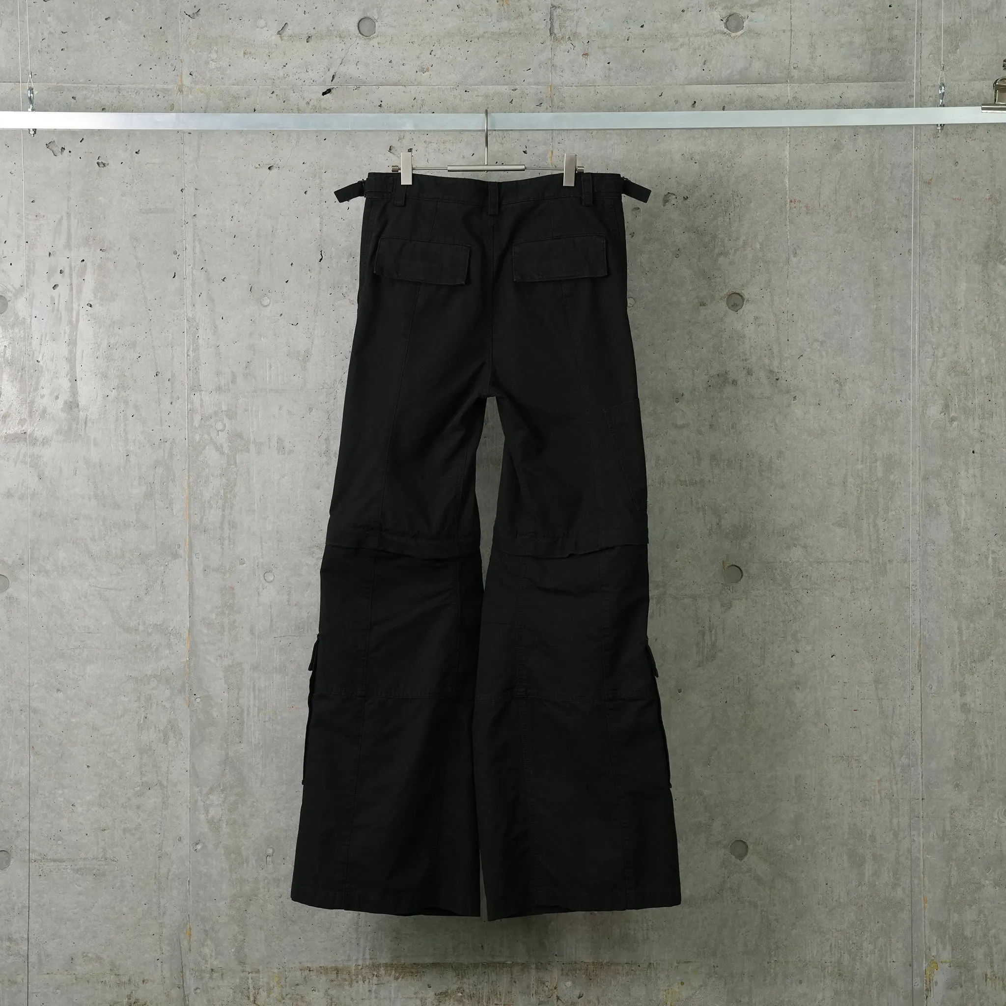 FLARED CARGO PANTS / 1000:BLACK