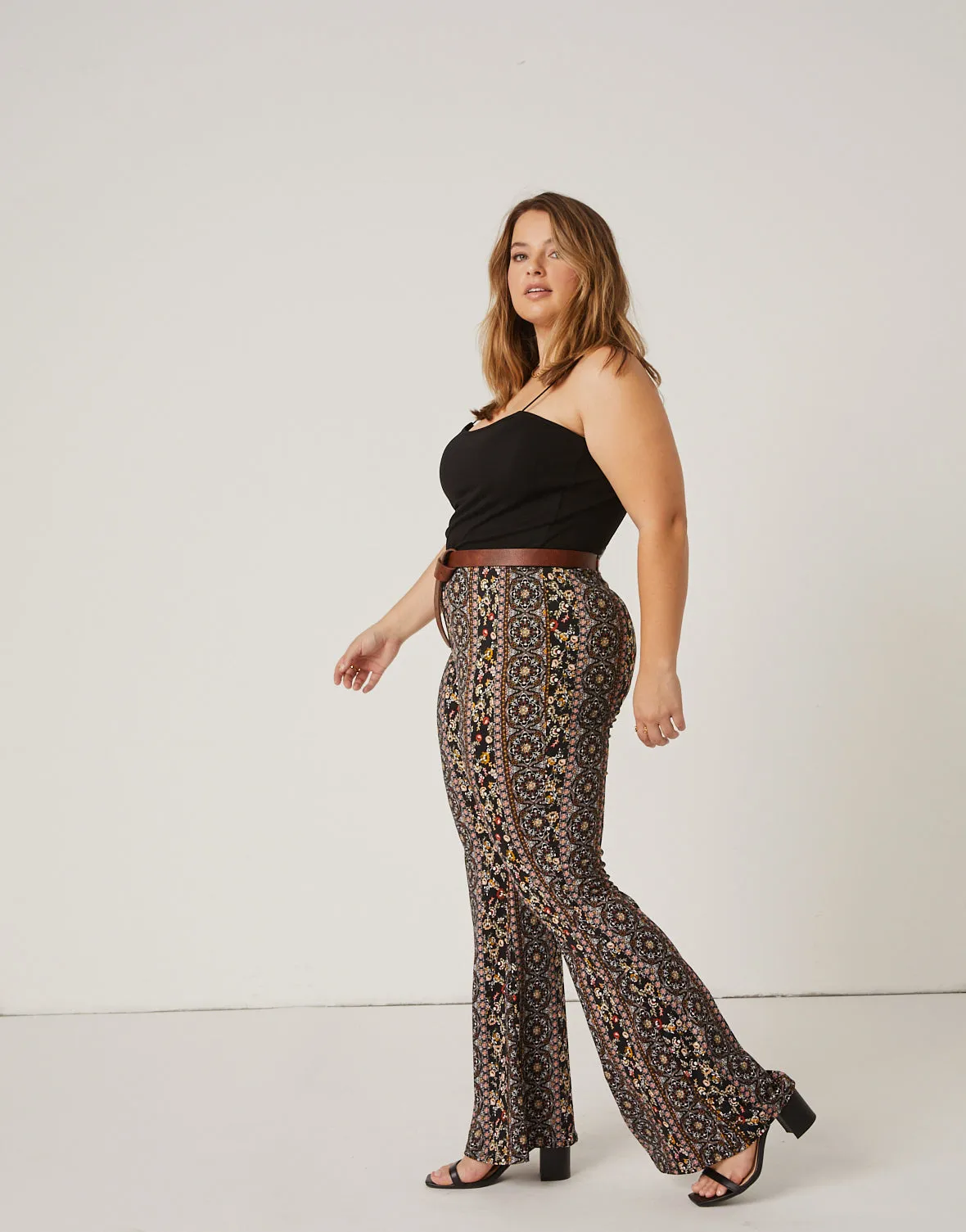 Plus Size Paisley Patterned Pants