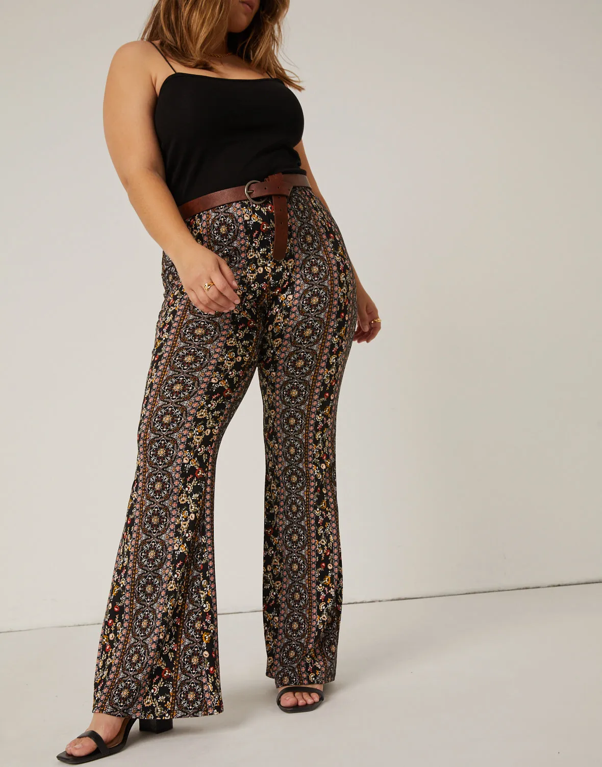 Plus Size Paisley Patterned Pants