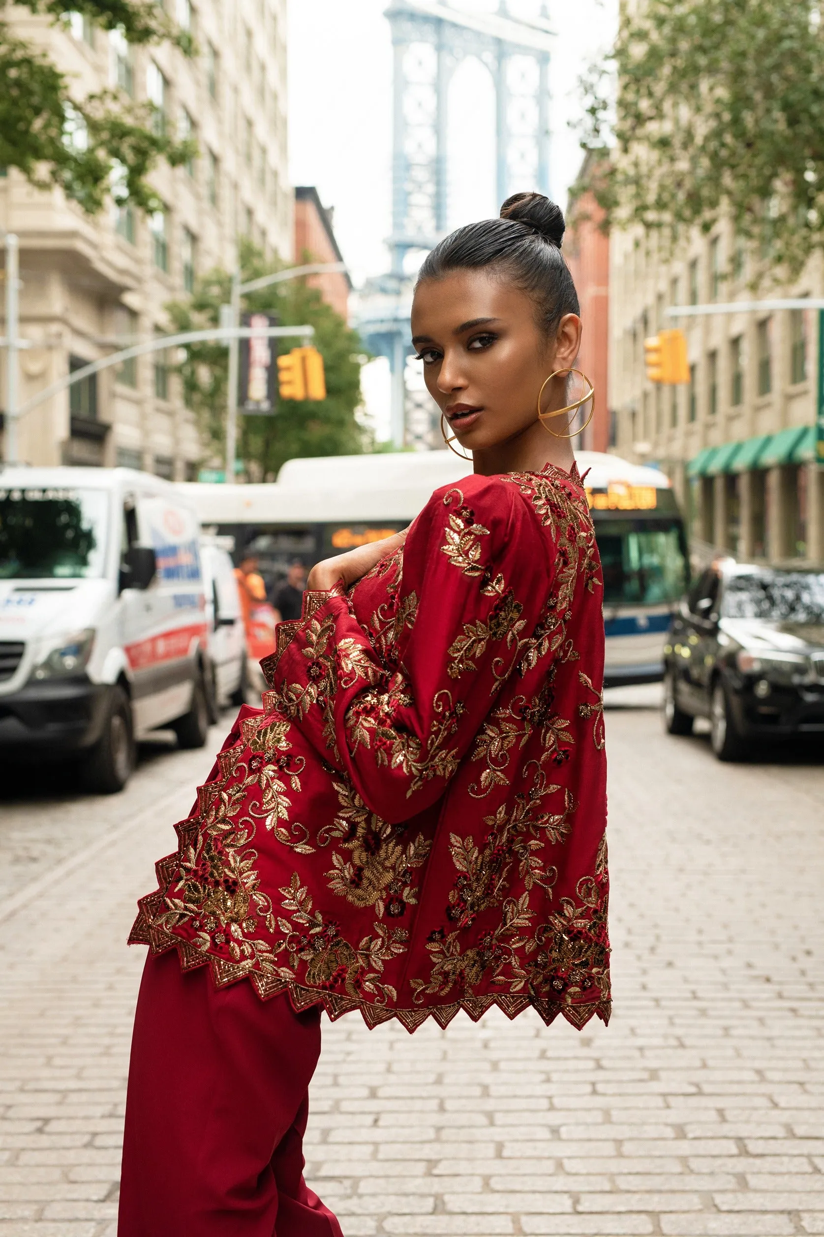 Red silk embroidered jacket set with bustier