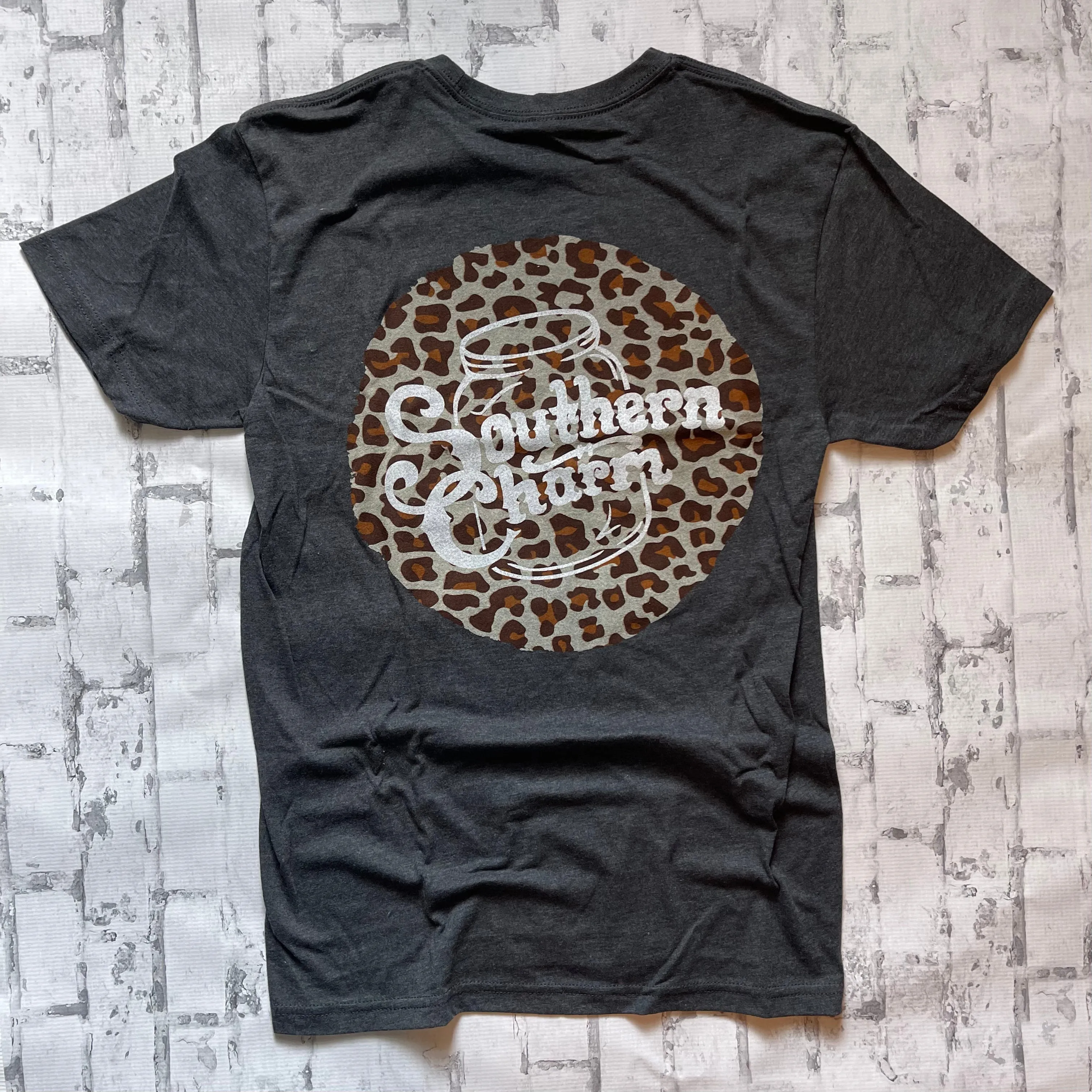 Southern Charm "Cheetah Original Circle" Short Sleeve T-shirt - Heather Charcoal