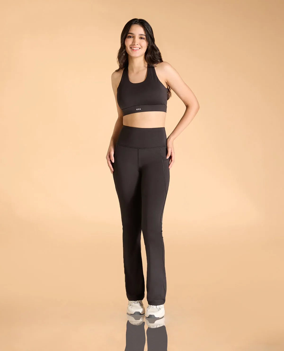 Women Stretchable Flared Pants